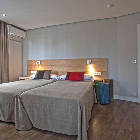 Hotel Avenida Pamplona Kültér fotó