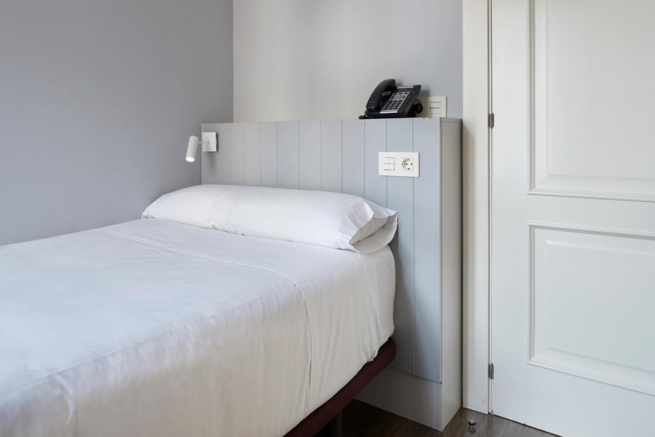 Hotel Avenida Pamplona Kültér fotó
