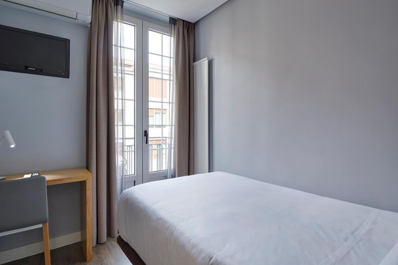 Hotel Avenida Pamplona Kültér fotó
