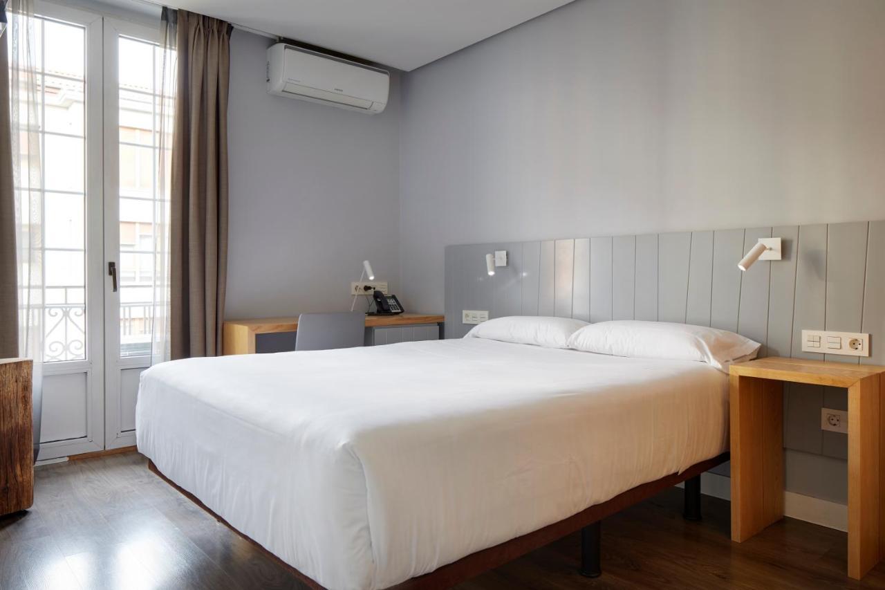 Hotel Avenida Pamplona Kültér fotó