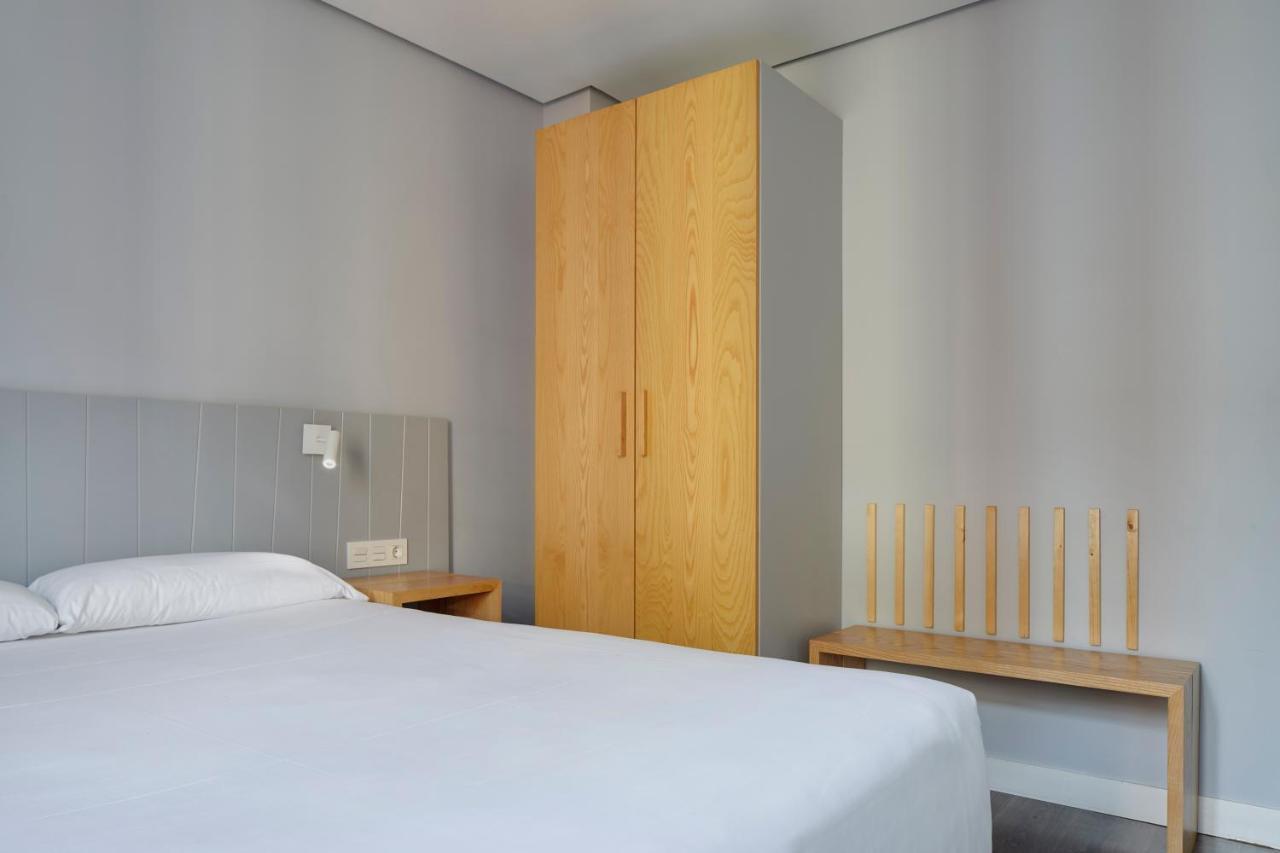 Hotel Avenida Pamplona Kültér fotó