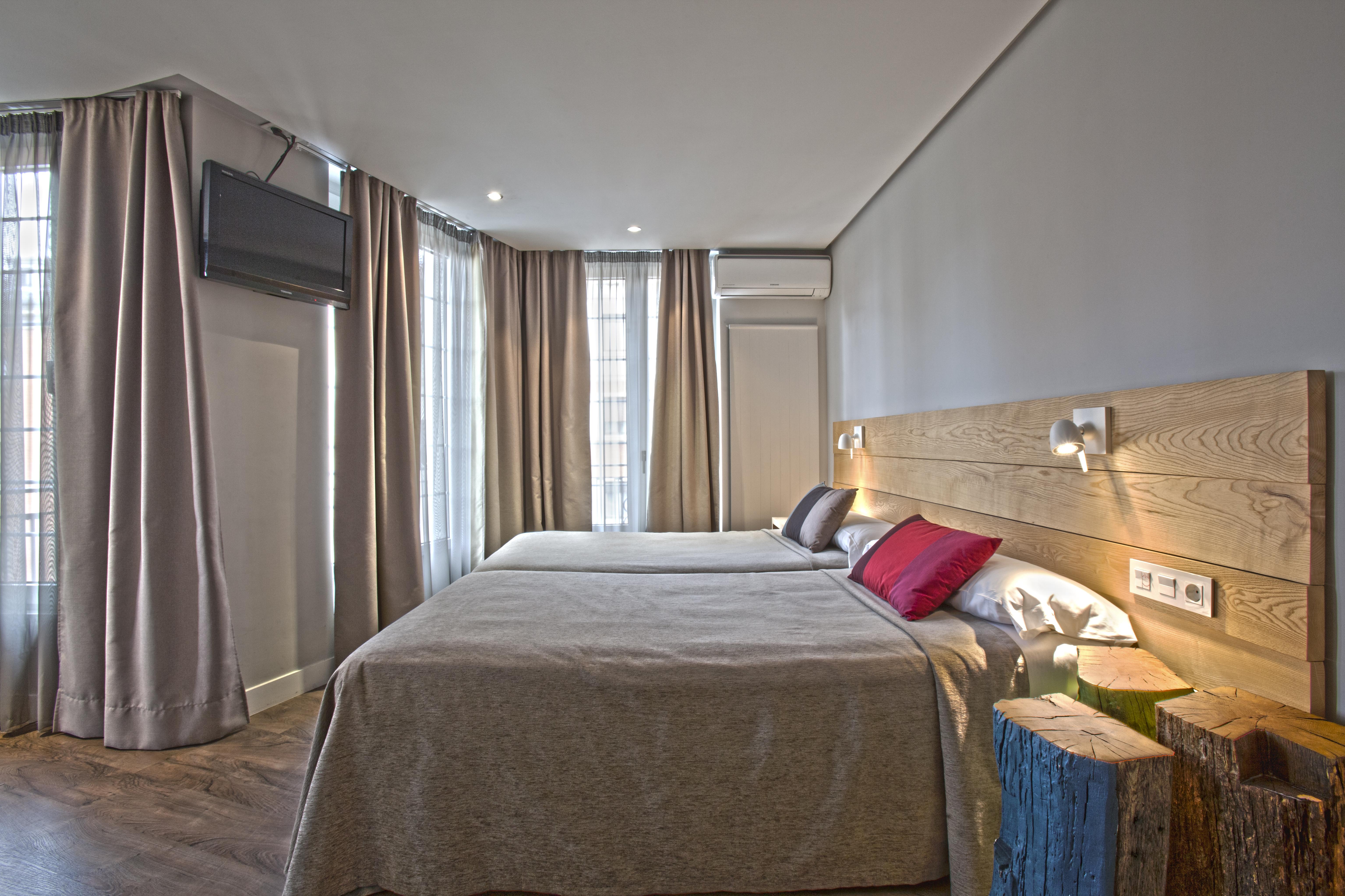 Hotel Avenida Pamplona Kültér fotó