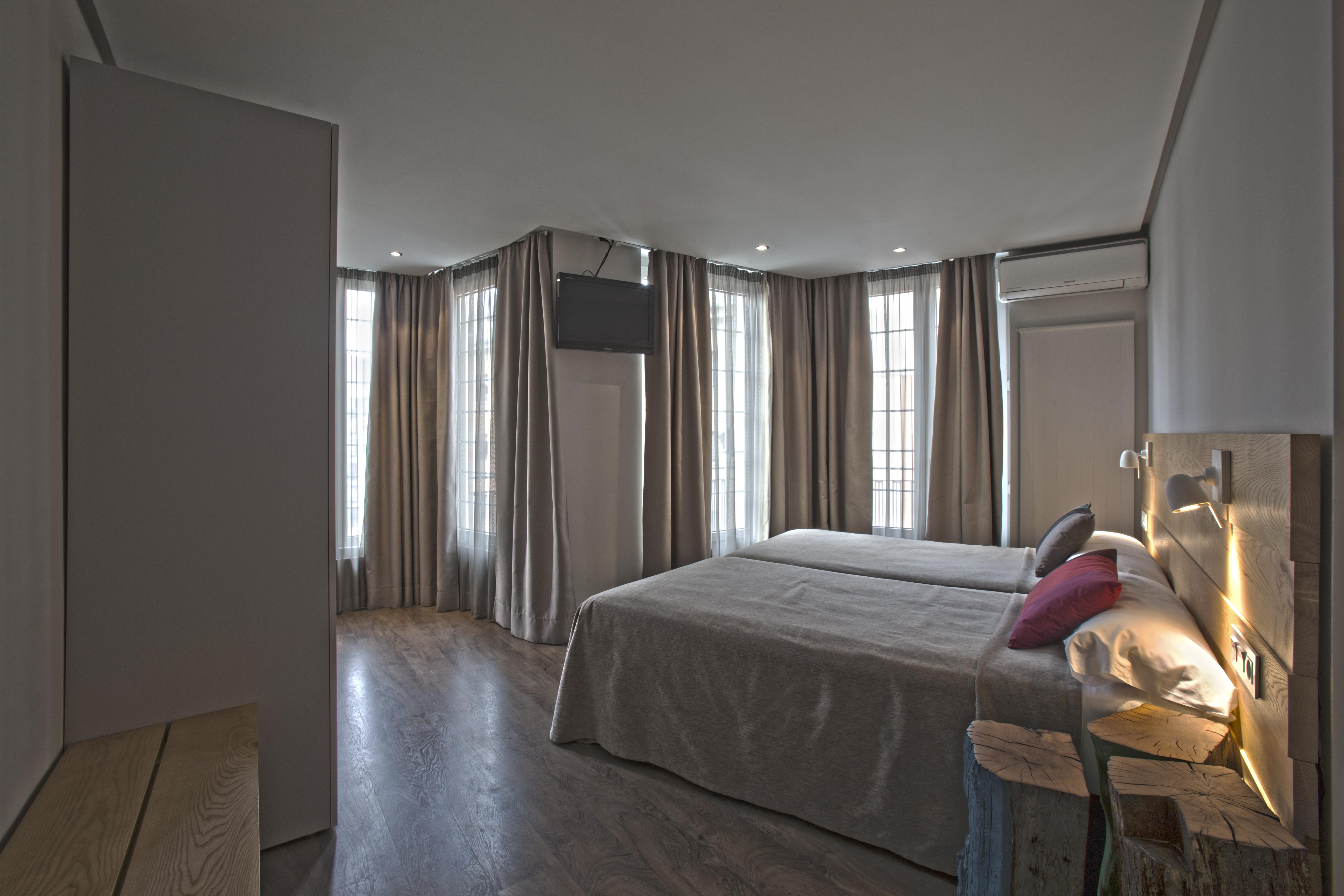 Hotel Avenida Pamplona Kültér fotó