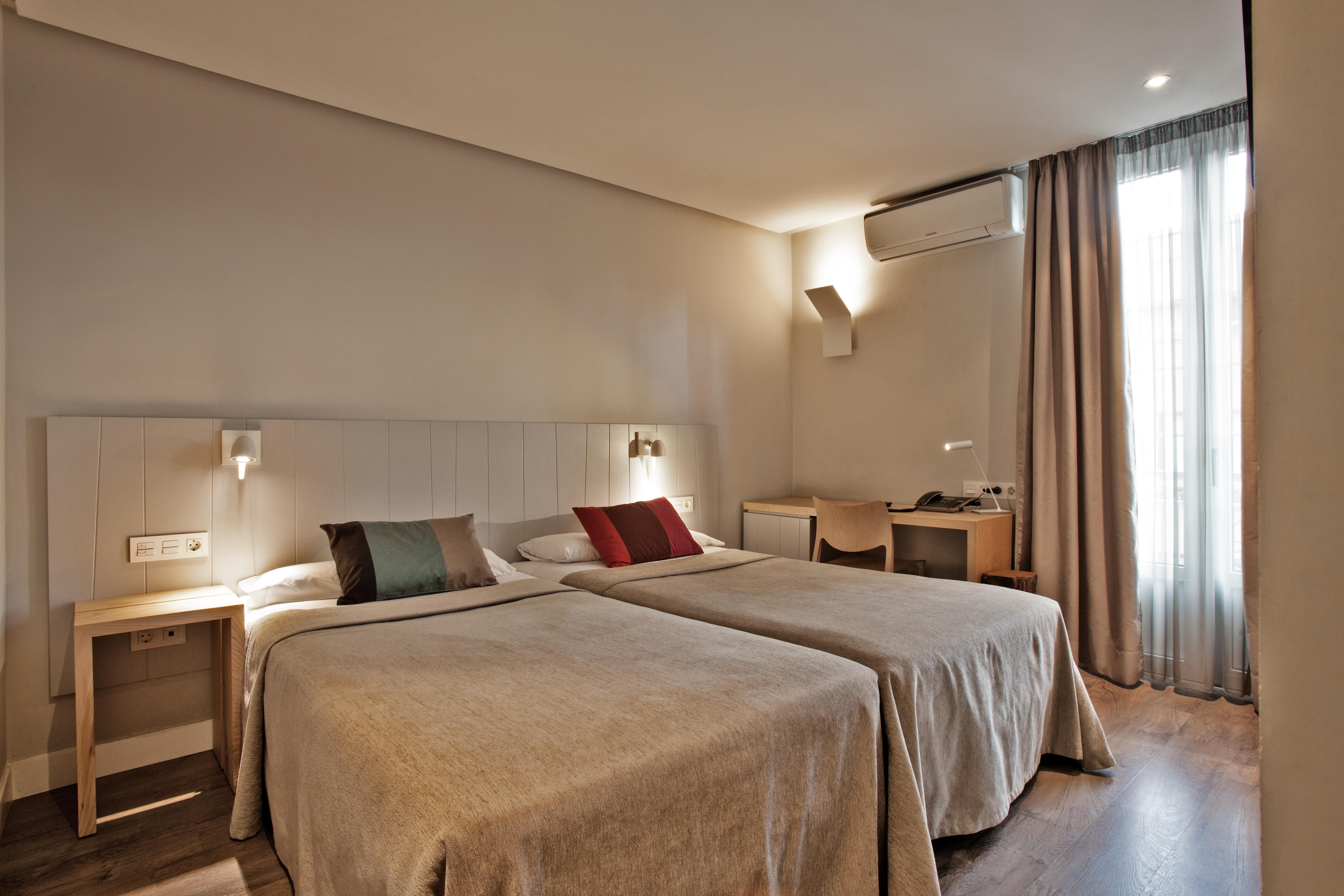 Hotel Avenida Pamplona Kültér fotó