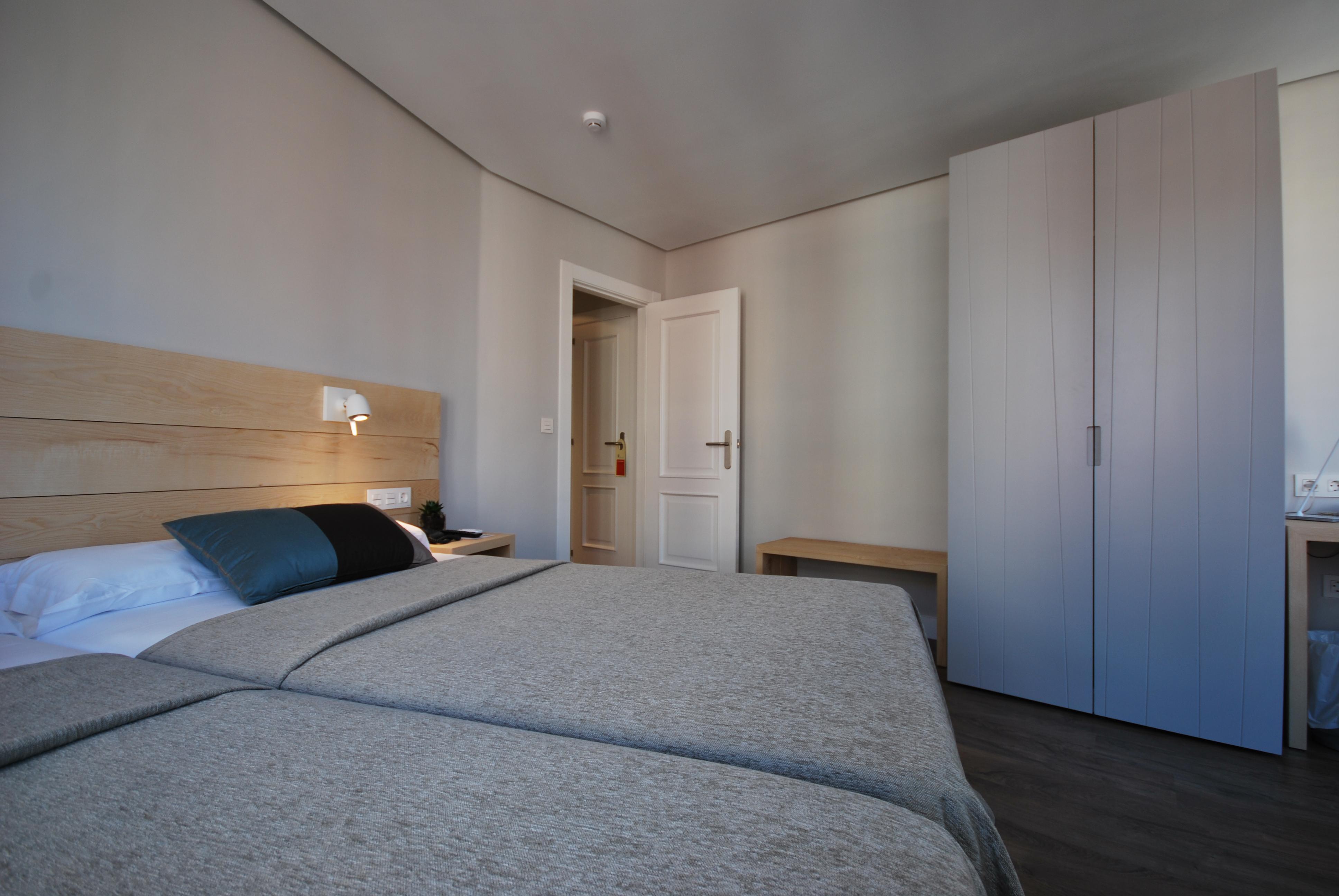 Hotel Avenida Pamplona Kültér fotó