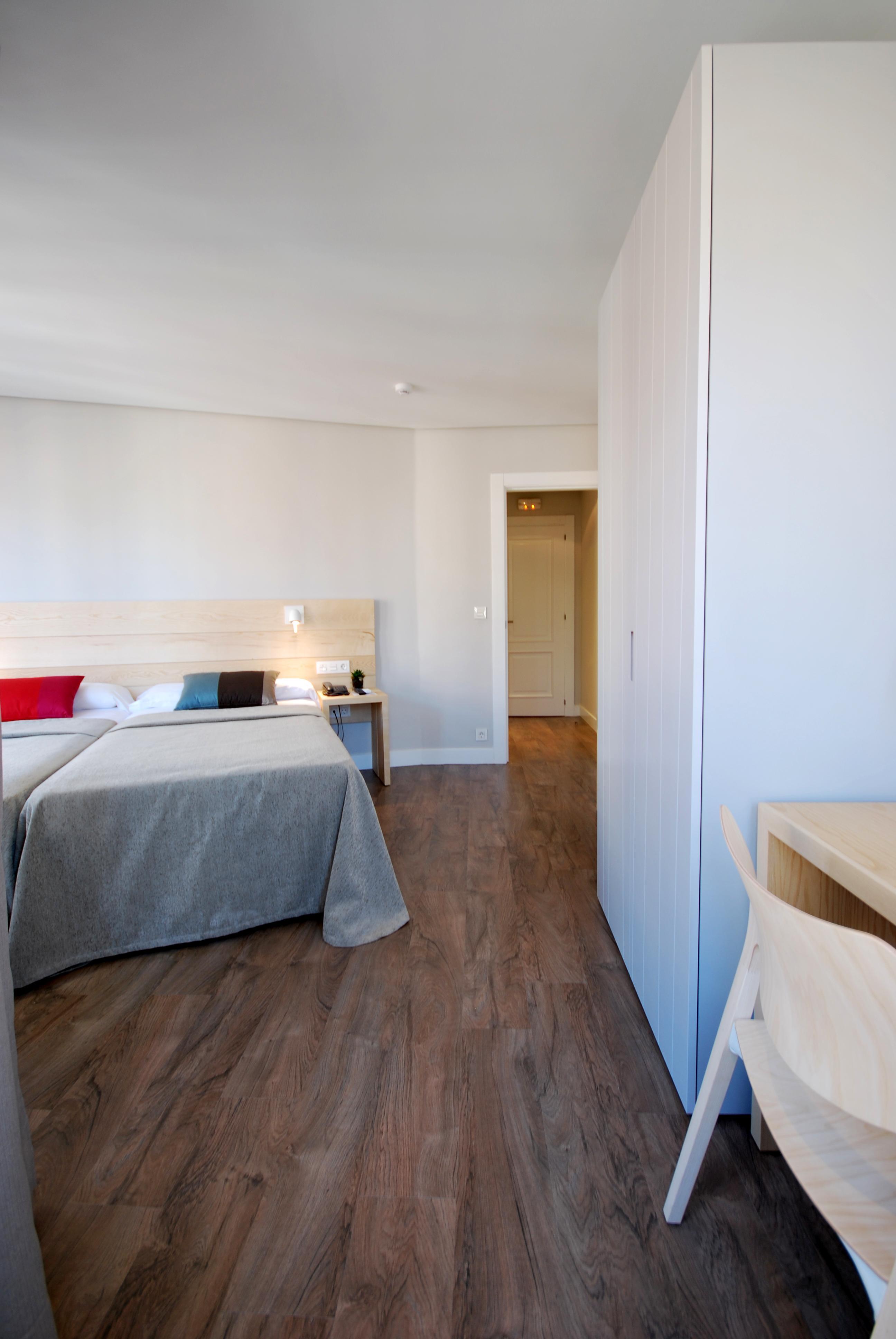 Hotel Avenida Pamplona Szoba fotó